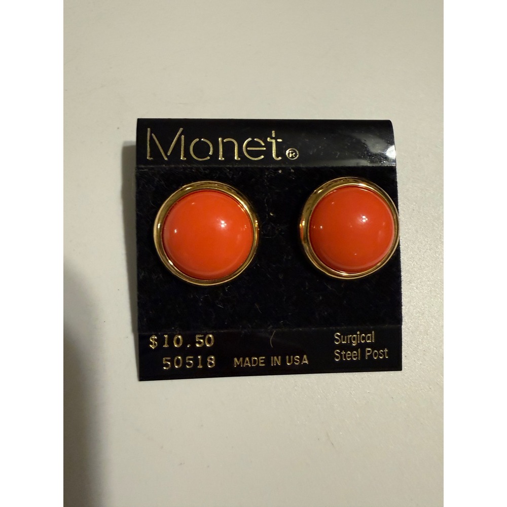 Monet Vintage Orange Cabochon‎ Gold Tone Stud Earrings 50518 Made in USA New
